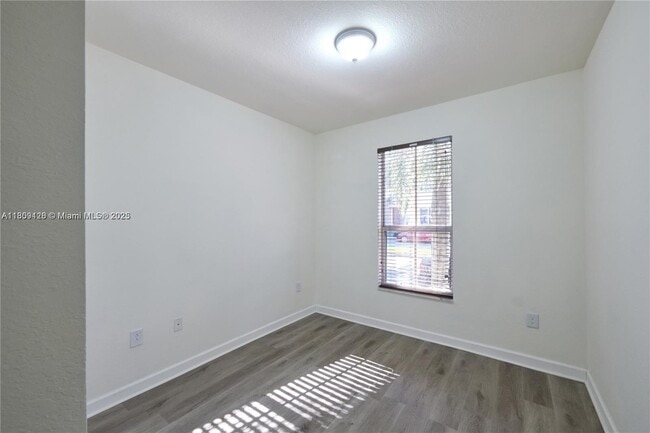 Building Photo - 9365 SW 171st Ct