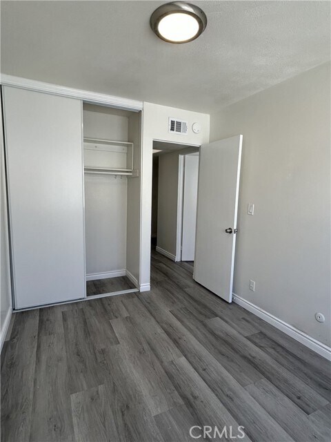 Building Photo - 400 S Garfield Ave