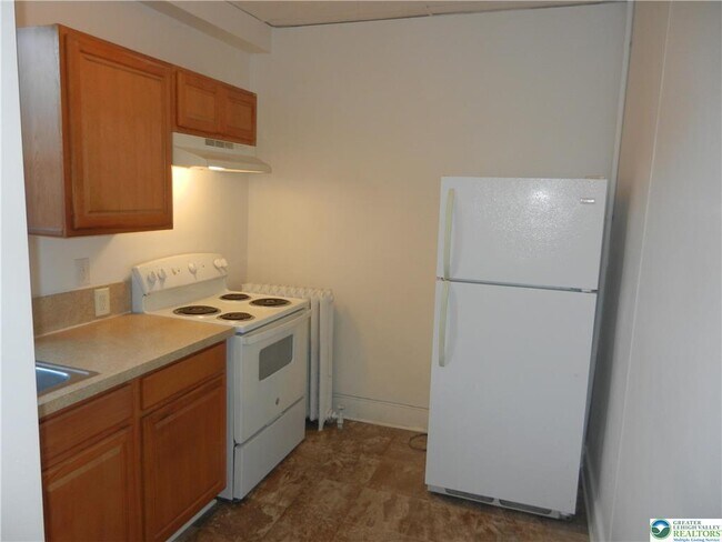 Building Photo - 1428 Center St