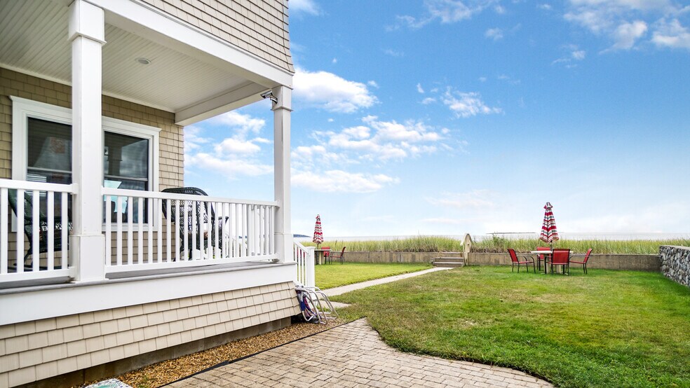 Building Photo - 3 Durocher Ave