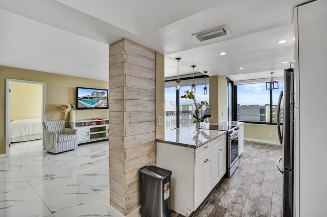 Building Photo - 3590 S Ocean Blvd