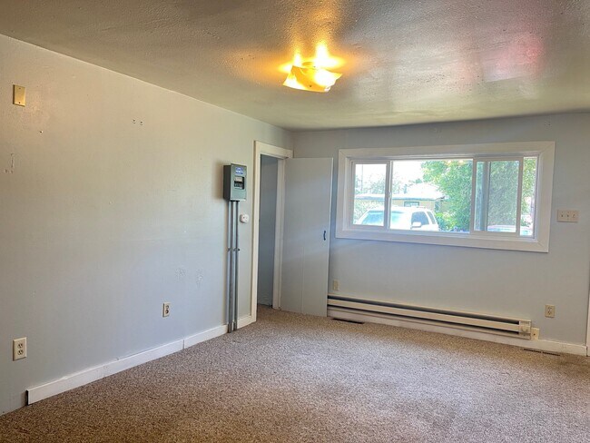 Building Photo - 1206 W Tomichi Ave