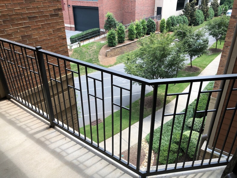 Building Photo - 5725 Carnegie Blvd