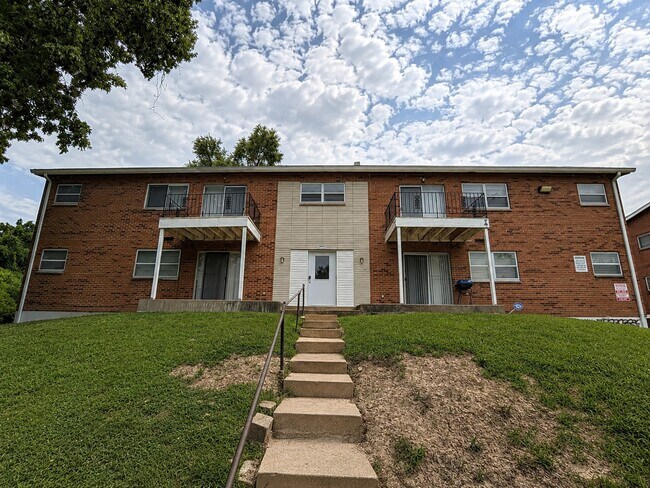 Building Photo - 2601 Tyrell Dr