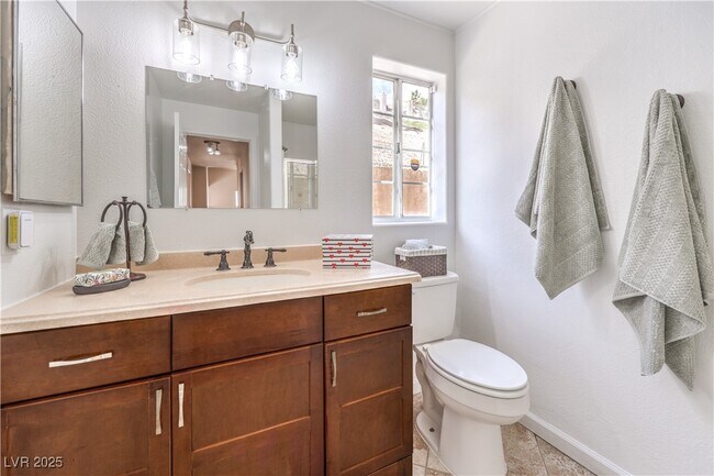 Building Photo - 337 Seine Way