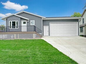 Building Photo - 607 W Main St