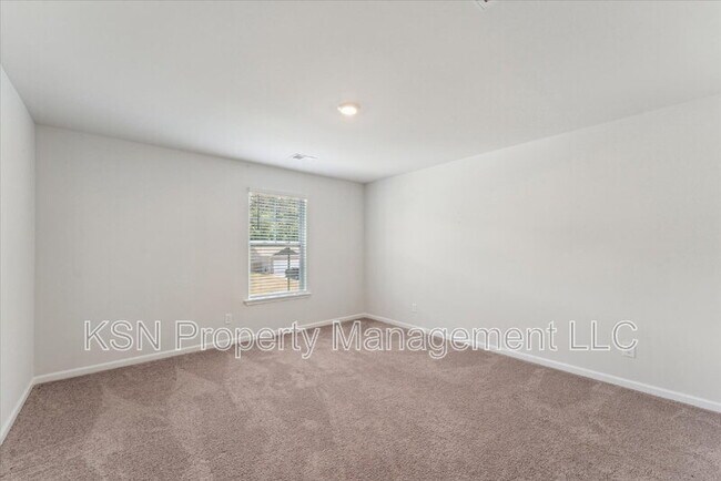 Building Photo - 238 Sage Fld Dr