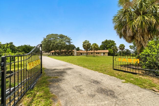 Primary Photo - 8094 SW 52nd Ct