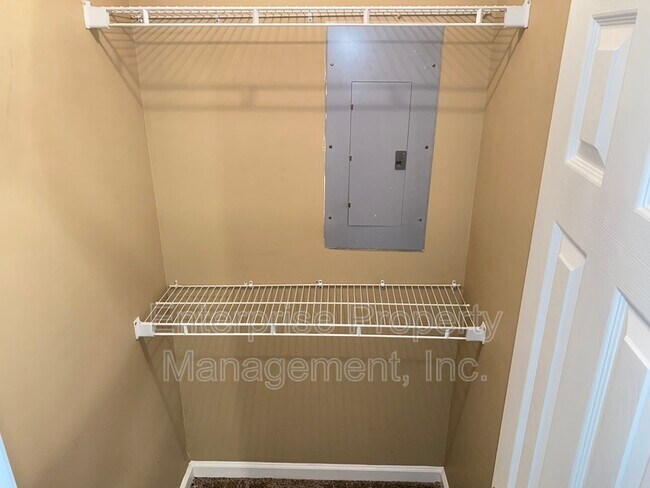 Building Photo - 4444 Longtree Cove