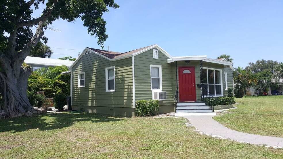 Building Photo - 1231 Longwood St