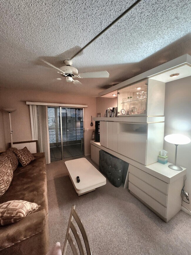 Building Photo - 4053 Wolverton E