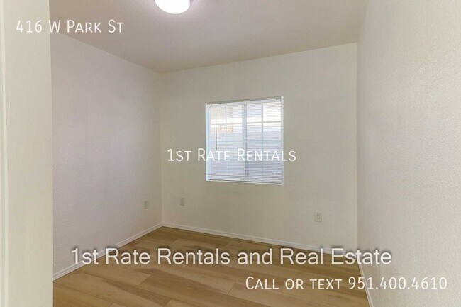 Building Photo - 416 W Park St