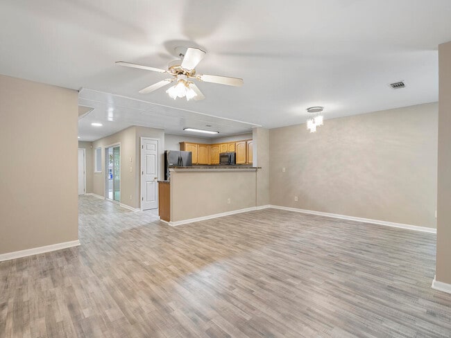 Building Photo - 1465 Maple Valley Ct