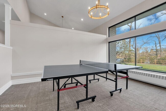 Building Photo - 42 Lexington Ct