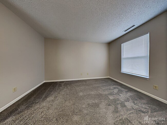 Building Photo - 10923 Sweetsen Rd