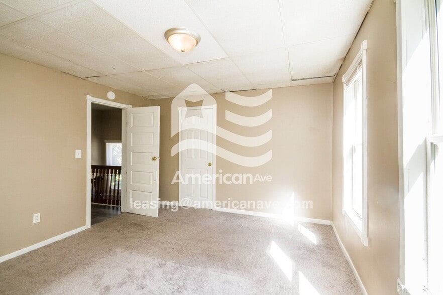 Building Photo - 836 28th St