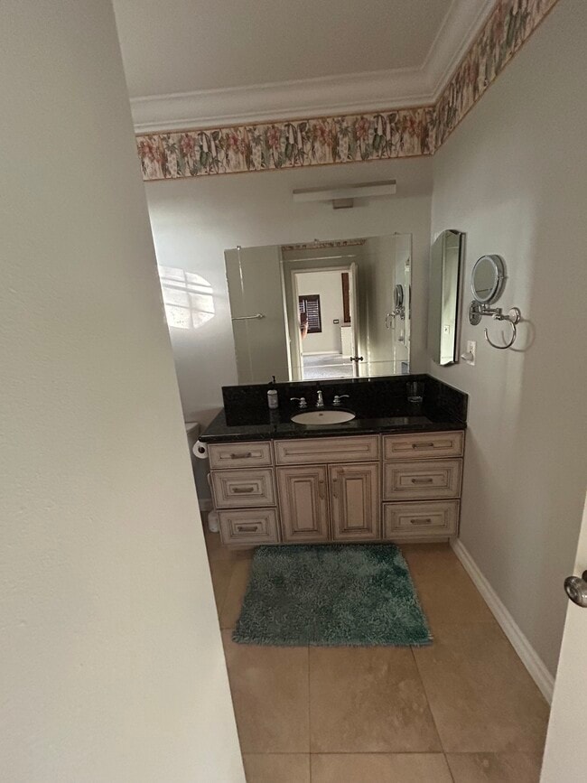 Building Photo - 7704 Lotus Cir