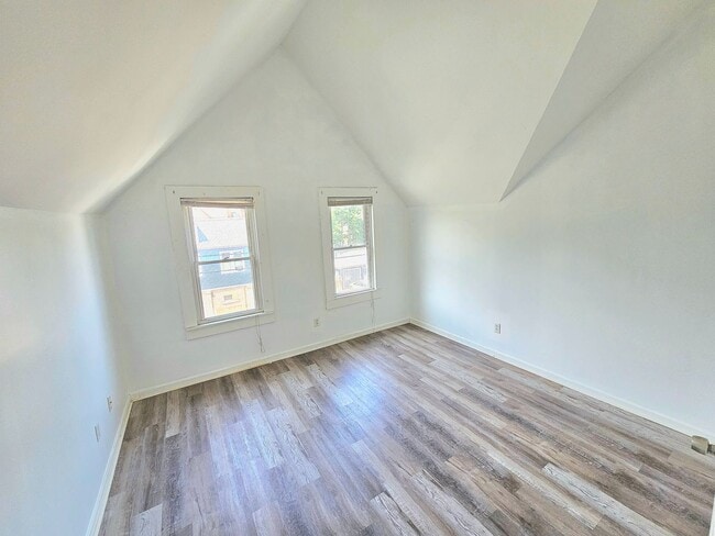 Building Photo - Spacious Multi-Family Apartments for Rent ...