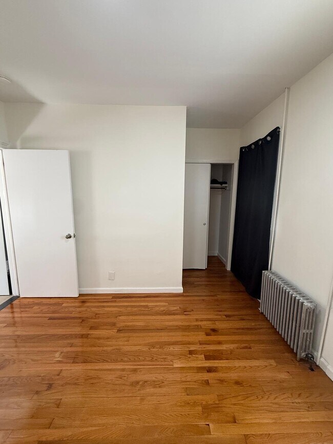 Building Photo - 53 Carman St