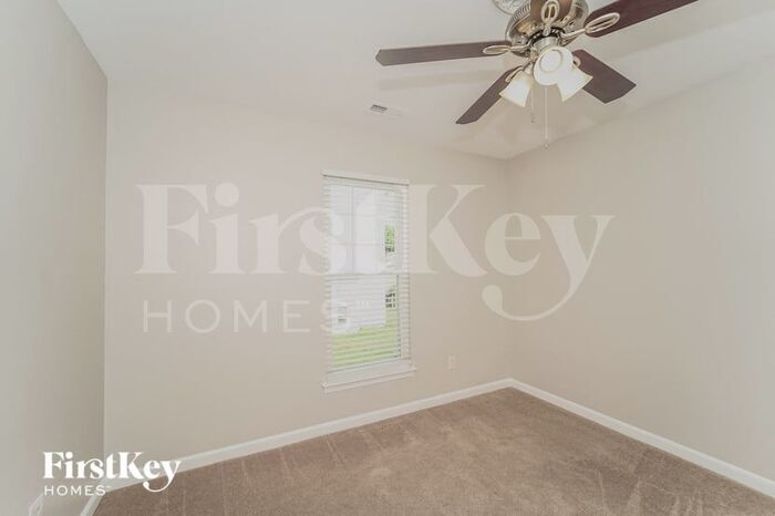 Building Photo - 246 Grayland Rd