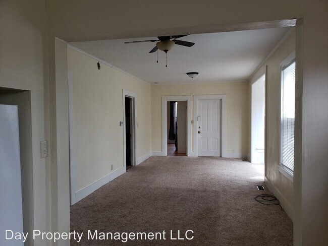 Building Photo - 2 br, 1 bath Apartment - 581 MT. Vernon St.