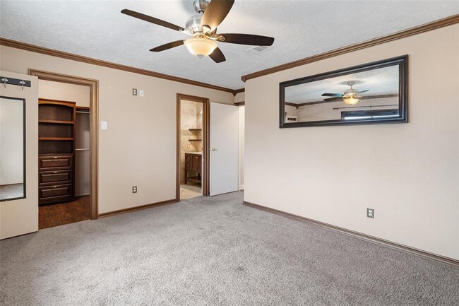 Building Photo - 217 Glen Haven Dr