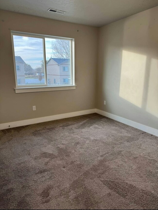 Building Photo - 953 Pirate Cove Wy