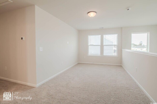 Building Photo - 1860 Villena Dr