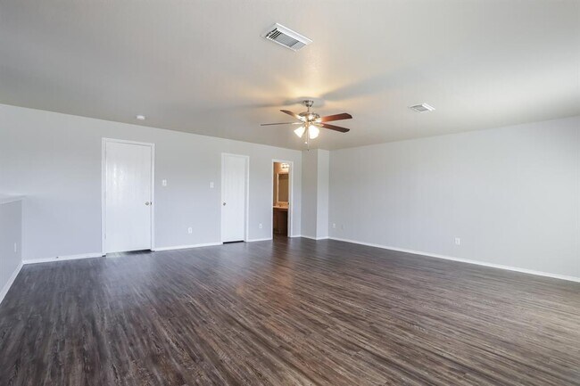 Building Photo - 7934 Tawny Bluff Ct