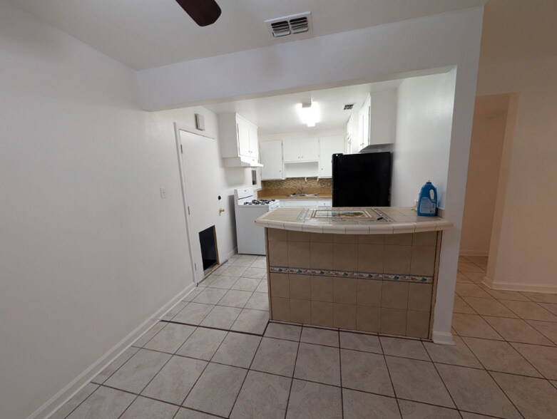 Building Photo - 5551 79th St