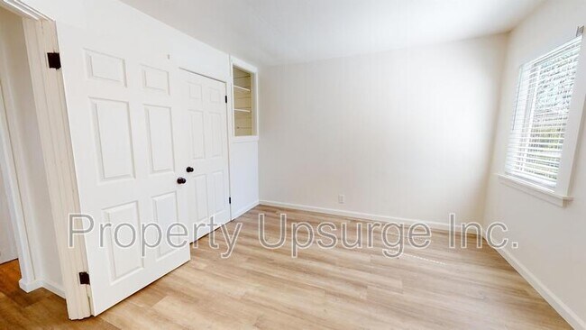 Building Photo - 2741 Marilyn Ave