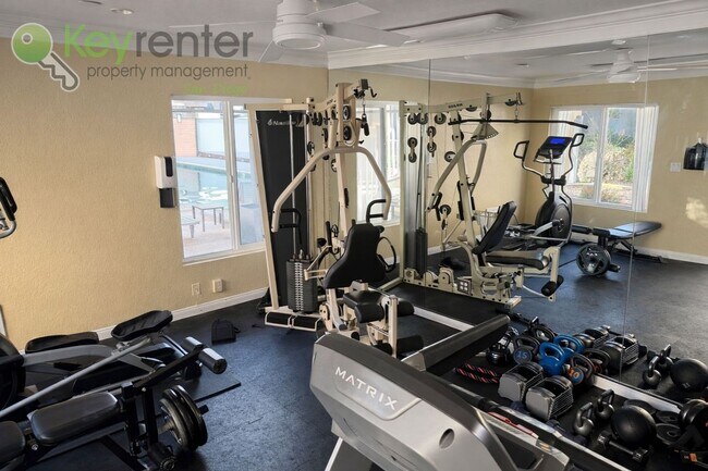 Building Photo - Charming & Remodeled Condo in one of San Diego's most loved neighborhoods