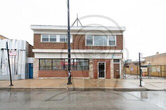 Building Photo - 2 bedroom in CHICAGO IL 60641