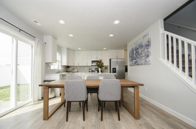 Building Photo - 3893 S 3100 W