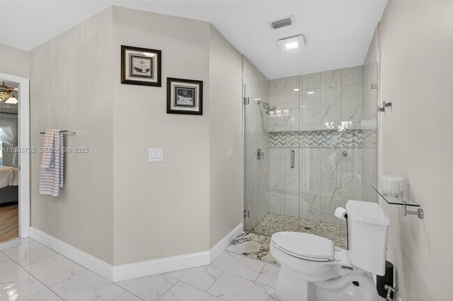 Building Photo - 15 Balfour Rd E