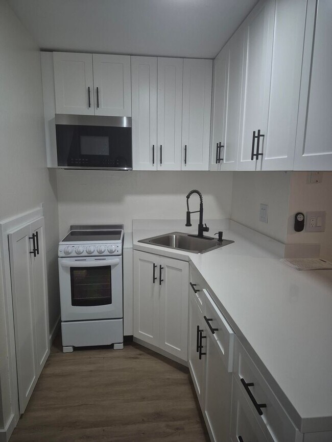 Interior Photo - Lloyd Court Apartments