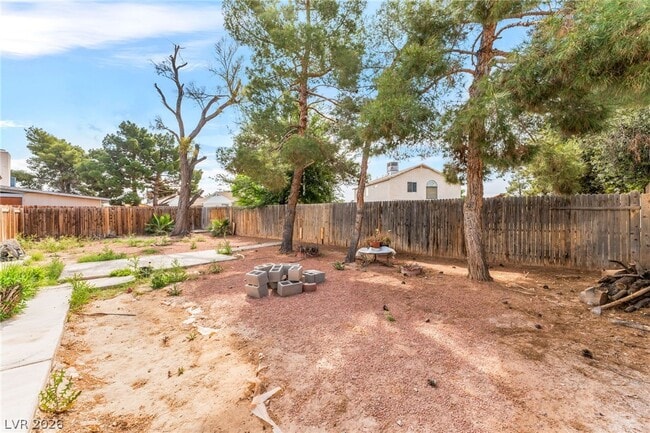 Building Photo - 5591 Ballinger Dr