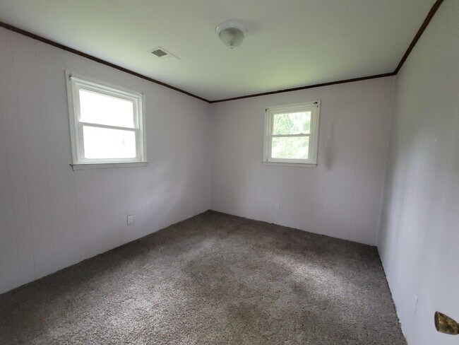 Building Photo - 25 Orangeburg Dr