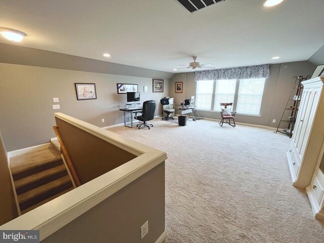 Building Photo - 615 Prizer Ct