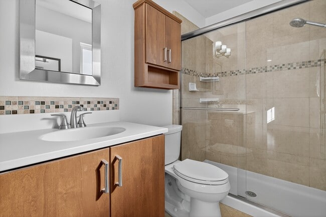 Building Photo - 899 Ebbetts Dr