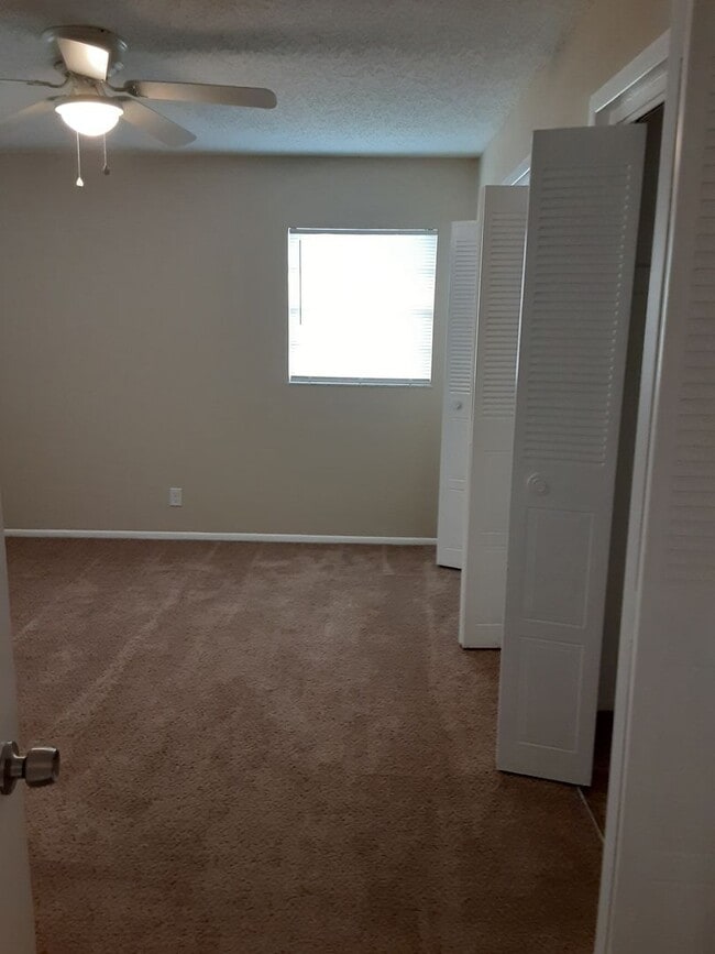 Building Photo - Beautiful 3 Bed 1 Bath Single Family Home