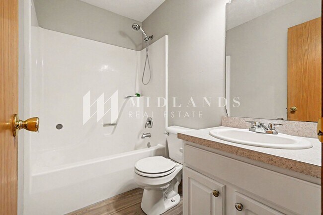 Building Photo - 15613 Timberlane Dr