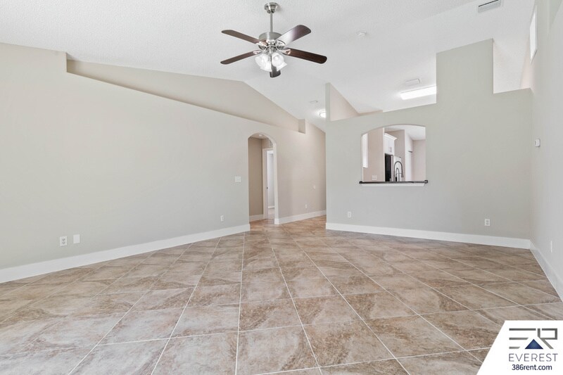 Building Photo - 273 Beachway Dr