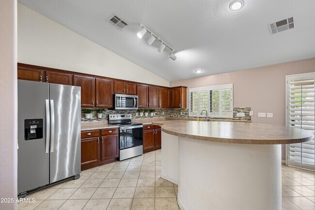 Building Photo - 15651 N 164th Ln