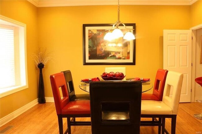 Building Photo - Fantastic 4bd/4ba home! Let yourself in!