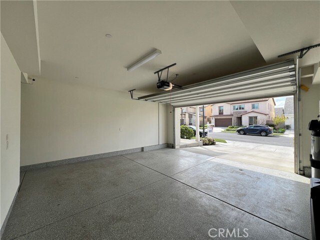 Building Photo - 2657 E Clara Ln