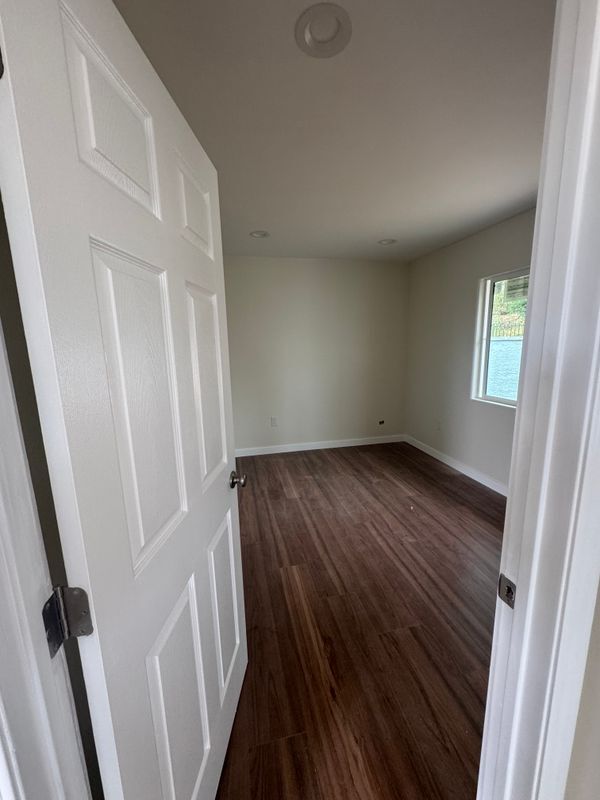 Building Photo - 903 Regal Canyon Dr