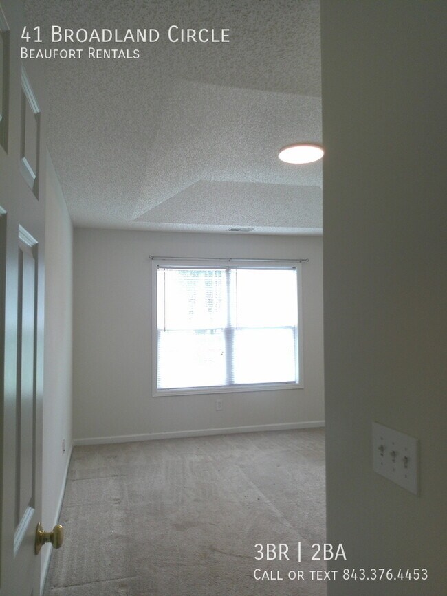 Building Photo - 41 Broadland Cir