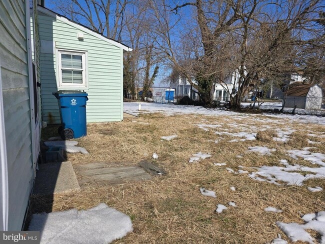 Building Photo - 76 Chestnut St