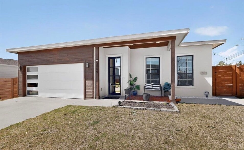 Building Photo - 3889 Sam Cir